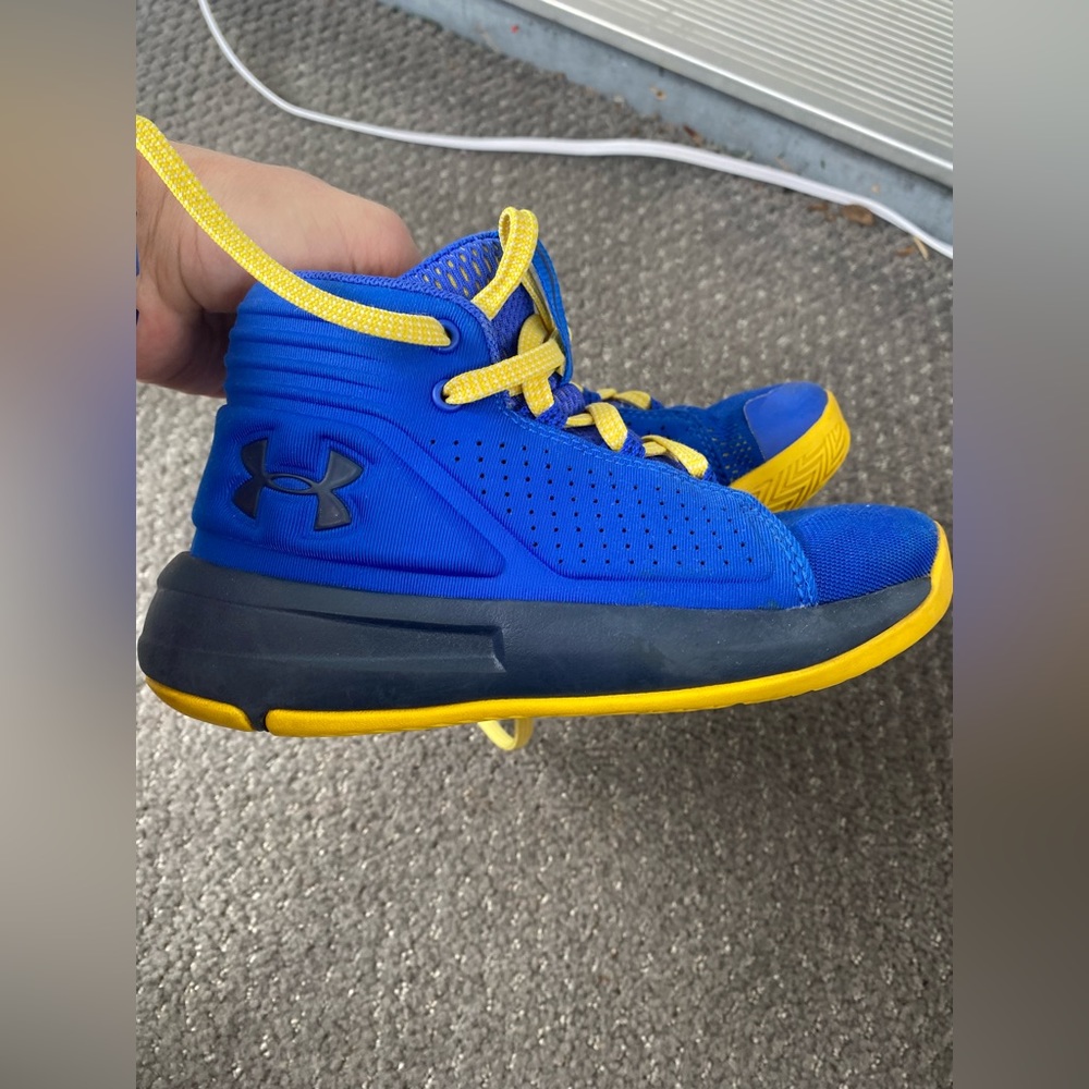 Boys Basketball shoes